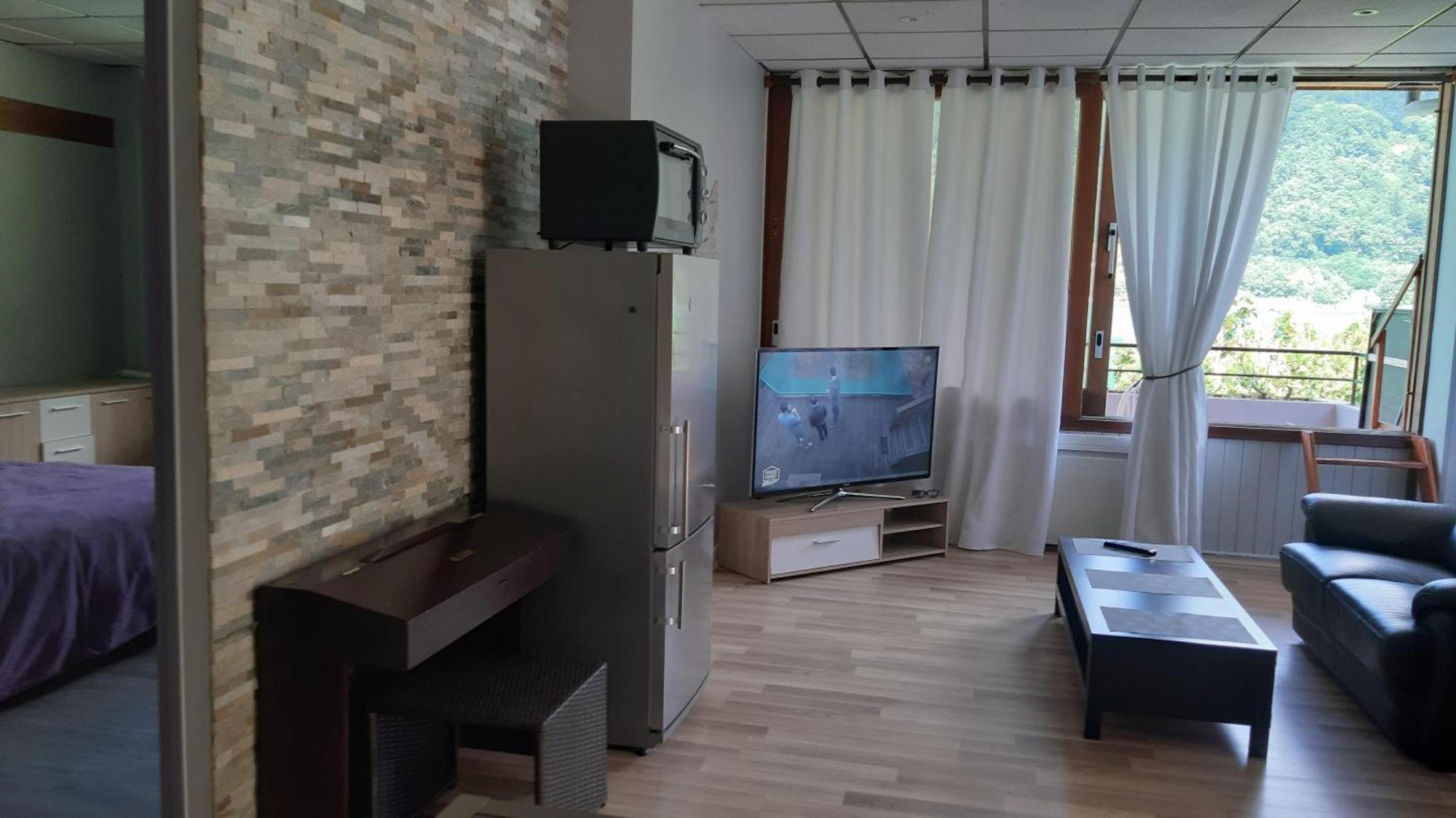 Les Sirenes Hotell Lepin-le-Lac Rum bild