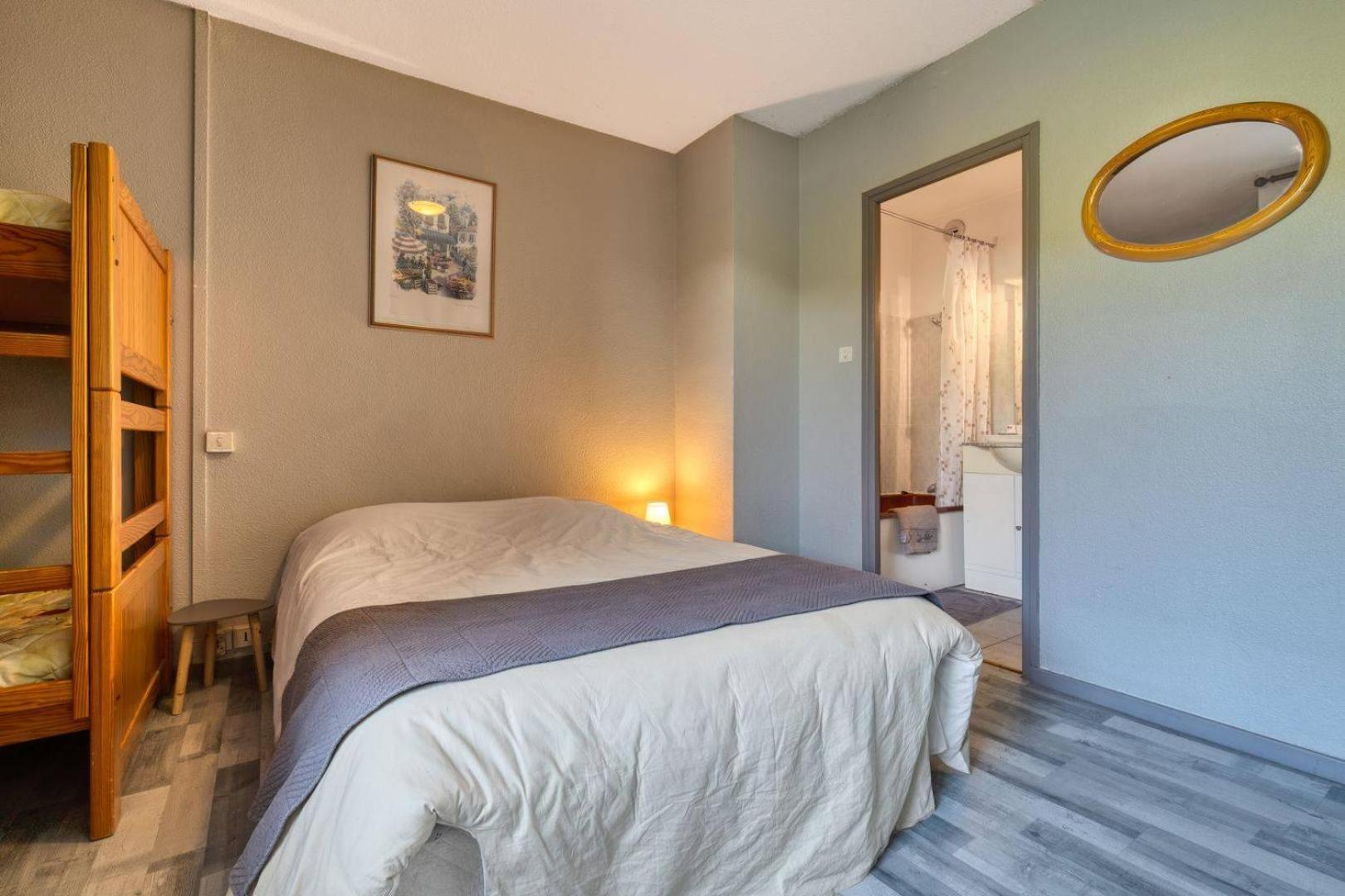 Les Sirenes Hotell Lepin-le-Lac Exteriör bild