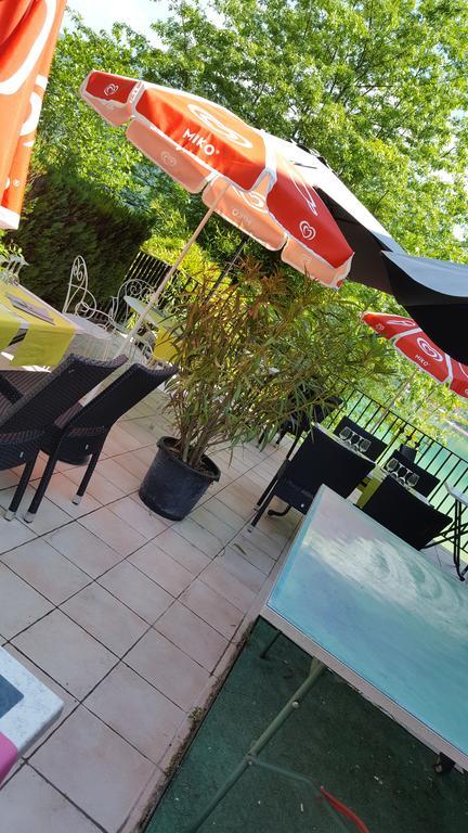 Les Sirenes Hotell Lepin-le-Lac Exteriör bild